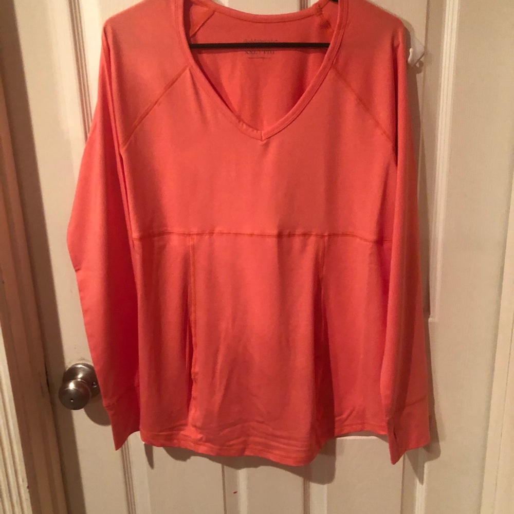 Maternity workout shirt